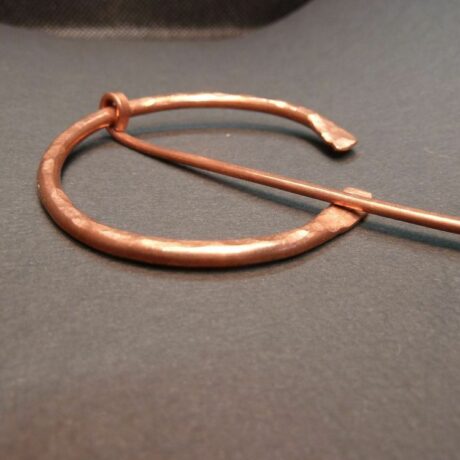 broche-fibule-cuivre-martele-brut-2