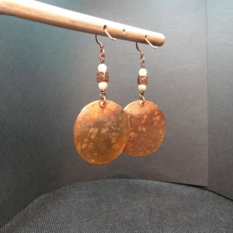 boucles-d-oreilles-disque-cuivre-martele-3