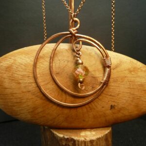 Pendentif cuivre nu et perle