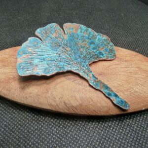 Broche gingko oxydée