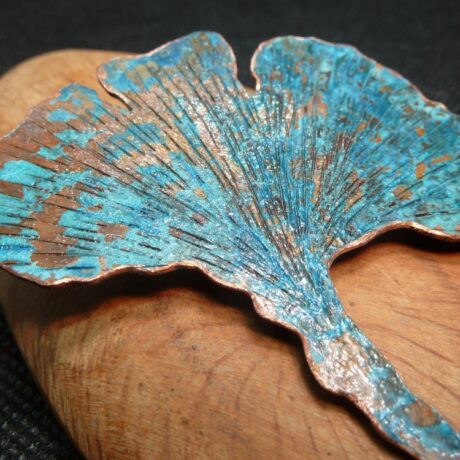 2.300.3 – broche gingko oxydée