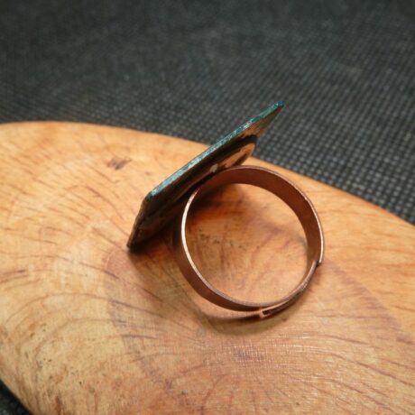 3.100.B.2 – bague carrée grande