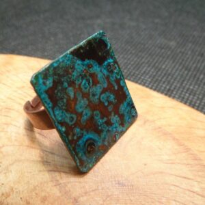 Bague carrée grande oxydée