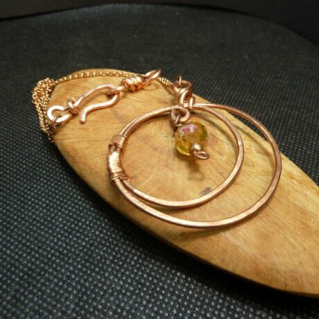 4.601.2 – pendentif cuivre nu perle