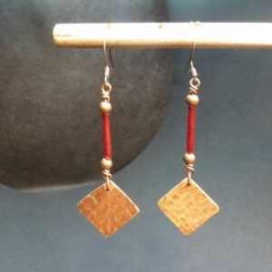 Boucles cuivre brut carrées