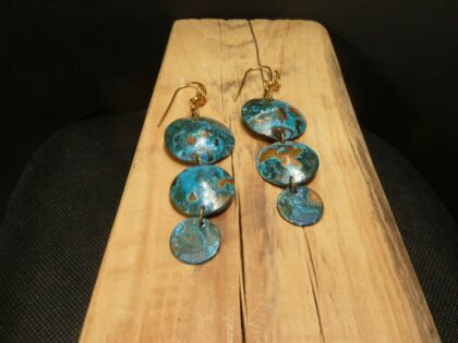 Boucles longues 3 disques cuivre oxydé bleu